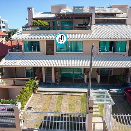Apartamento Com 02 Dormitorios Aqui E So Trazer As Malas E Aproveitar As Ferias Bombinhas Exterior photo